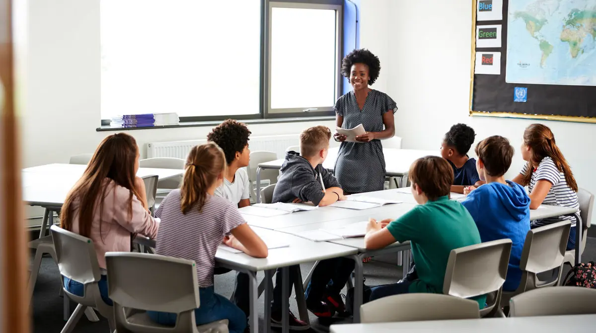 مکالمه زبان انگلیسی بلد نیستی؟ این کلاس‌ها رو از دست نده!