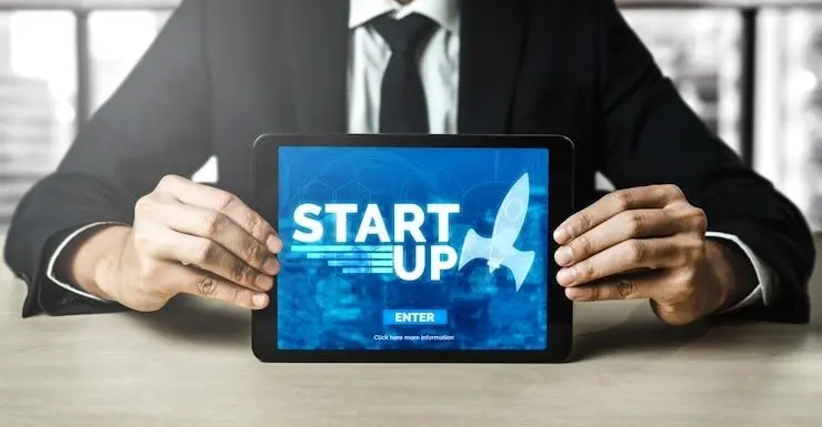 آواحساب چه خدمات ویژه ای برای استارتاپ ها ارائه می دهد؟