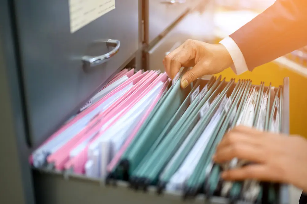 چرا اسناد کاغذی به پاشنه آشیل سازمان‌های ایرانی تبدیل شده‌اند؟