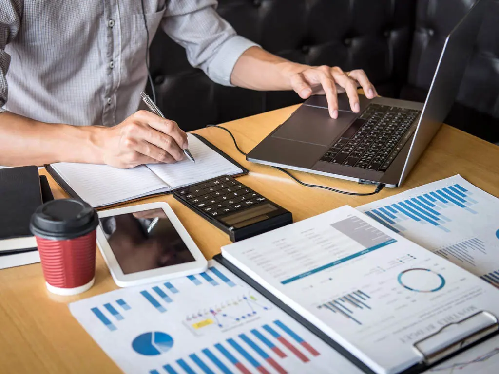 چرا شرکت‌ها به خدمات حسابرسی نیاز دارند؟