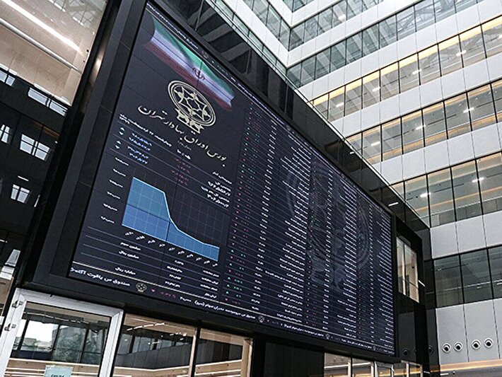 پیش بینی بورس امروز دوشنبه ۱۷ آذر | سهامداران نگران باشند؟