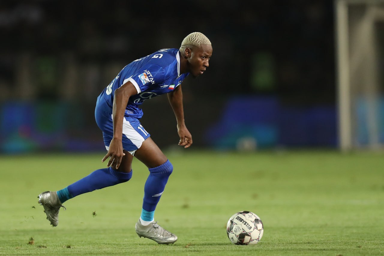 دست رد ساپینتو به سینه بمب استقلال؛ ستاره آبیها بوی جدایی میدهد دست رد ساپینتو به سینه بمب استقلال؛ ستاره آبیها بوی جدایی میدهد