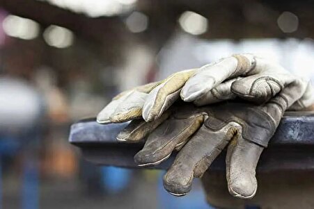 حداقل عیدی و سنوات ۱۴۰۵ کارگران تعیین شد | تیر خلاص به کارفرمایان بدحساب