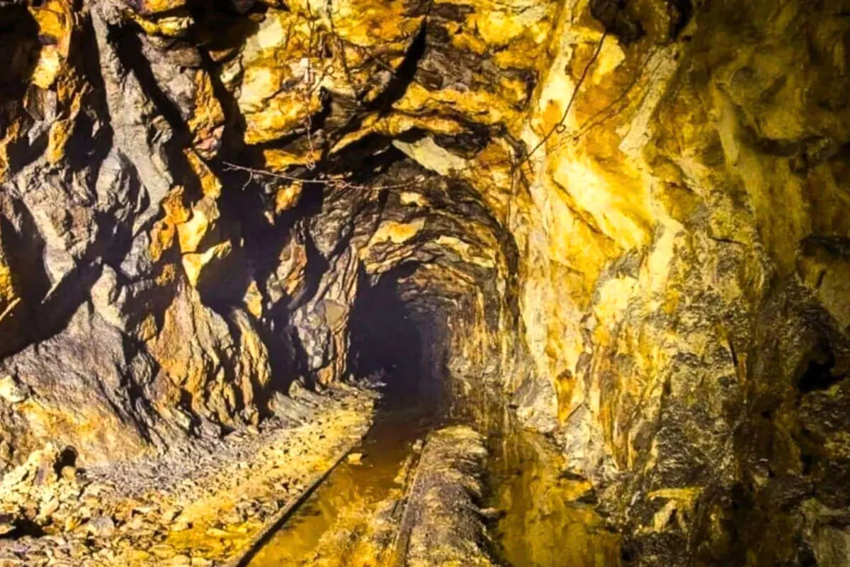 چرا معدن طلای فزر قلب تپنده صنعت طلا در ایران است؟