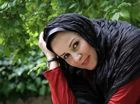 خانم بازیگر به سیم آخر زد | از قد و هیکلتون خجالت بکشید ؛ موهایم را می‌تراشم + فیلم