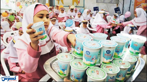 شیر رایگان مدارس در ایران به بن‌بست رسید