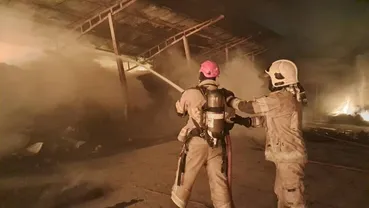 آتش سوزی گستره در جاده ورامین ؛ چه خبر شده ؟ + عکس