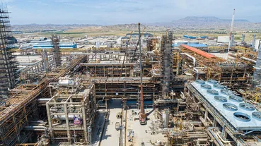 تعطیلی صنایع و فاجعه زمستانی | پتروشیمی‌های بزرگ ایران از مدار تولید خارج شدند