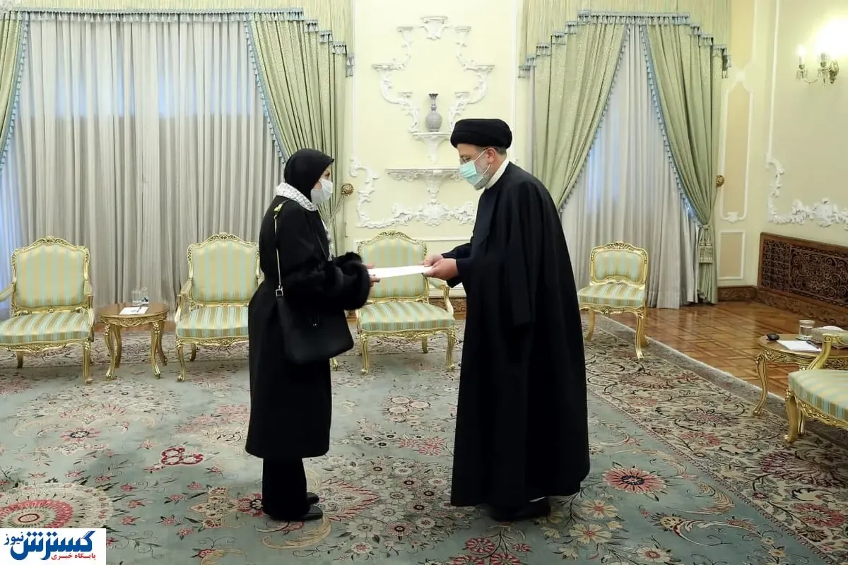 جنجال کفش ۳۰میلیون تومانی سفیر فلسطین در دیدار با رئیسی + عکس