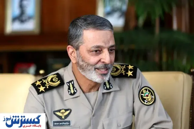 فرمانده کل ارتش:مشکلات مردم با انتخاب آگاهانه حل می شود