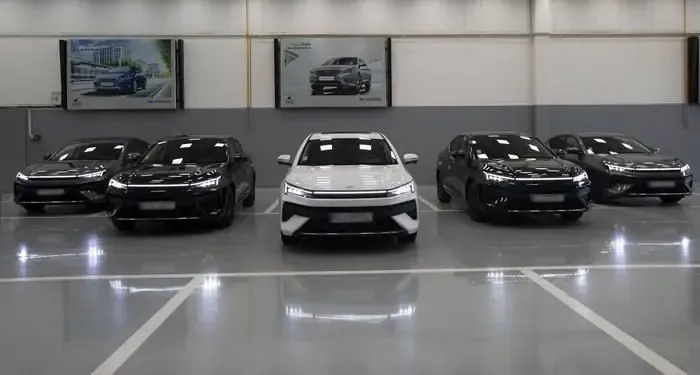 خرابی عجیب خودروی گران قیمت کرمان موتور / قطعه نداریم!