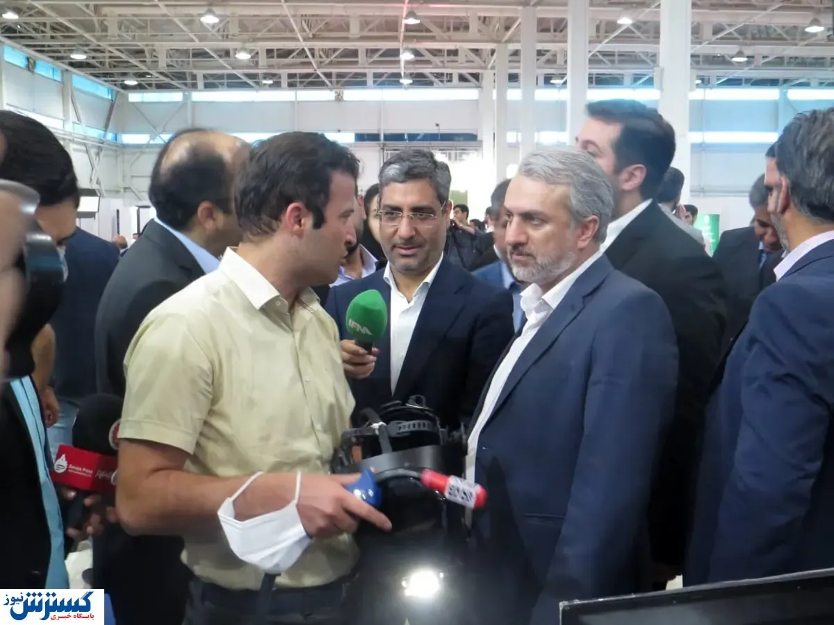بازدید وزیر صمت از اولین نمایشگاه توانمندی های صادراتی شرکت‌های کوچک و متوسط