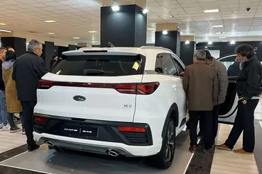 کرمان موتور پادشاه شهری را به بازار ایران می‌آورد