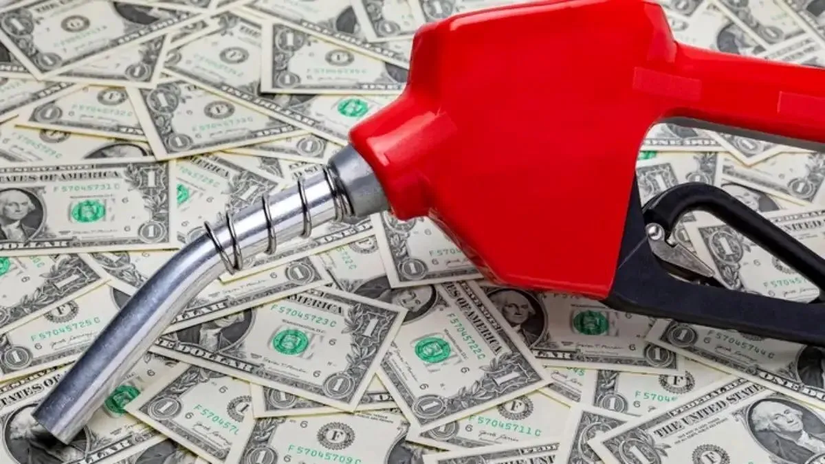 آتش تند دلار و بنزین زندگی دهک‌های متوسط را سوزاند