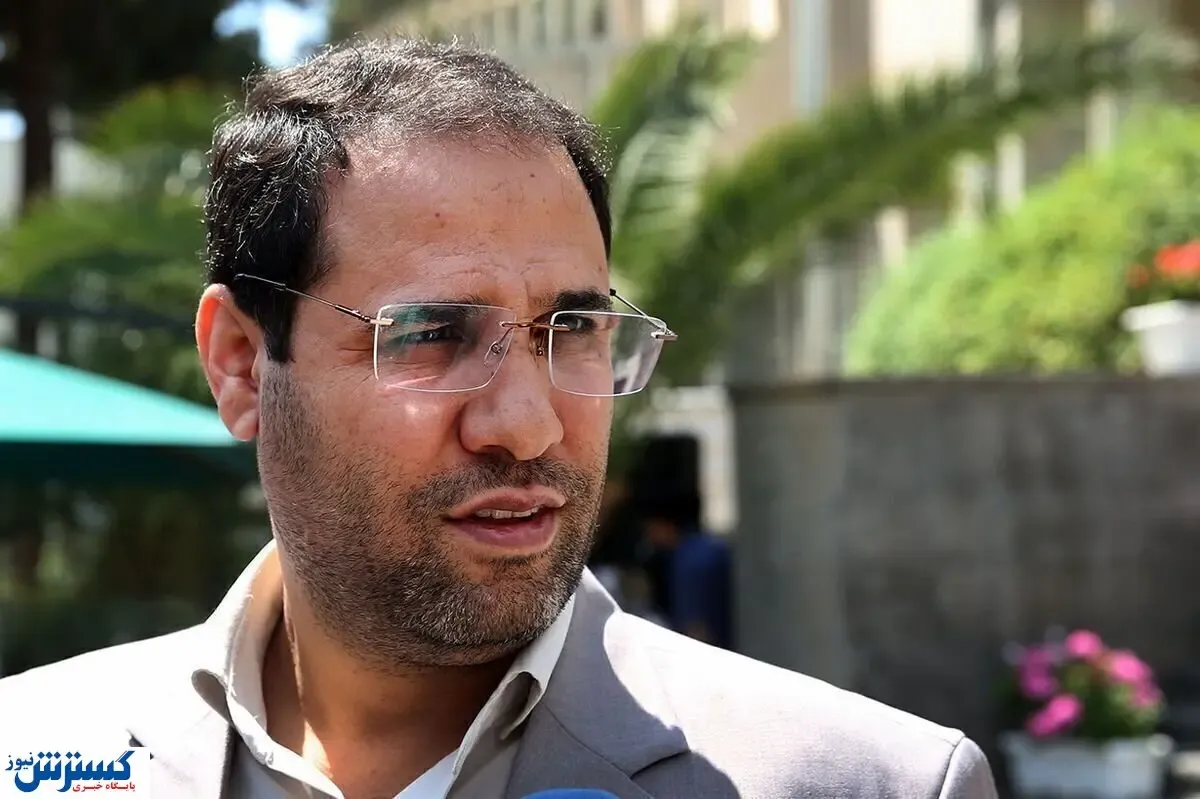 صحرایی: سیاست ما بهتر کردن وضعیت بیمه معلمان است