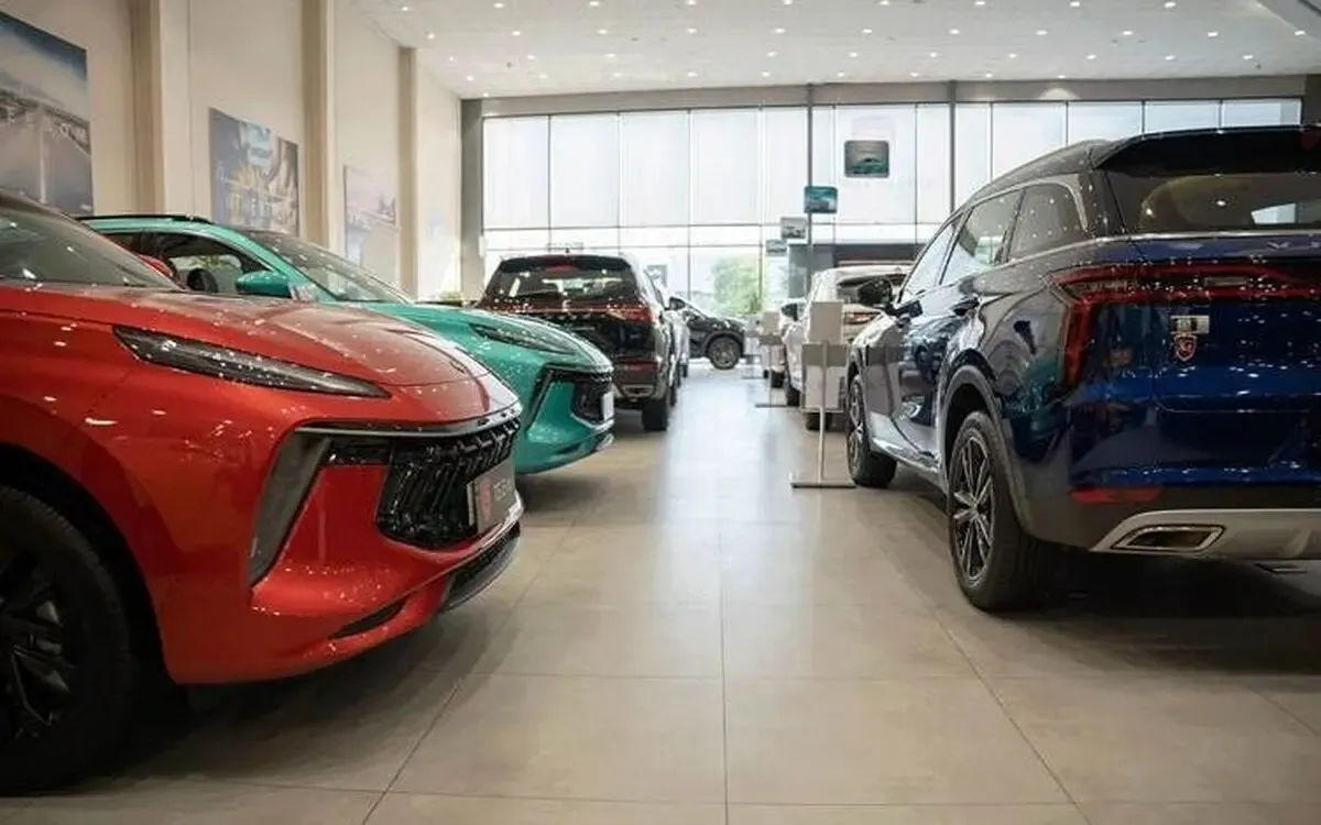 خودروهایی که در ۲۴ ساعت گذشته گران یا ارزان شدند + جدول