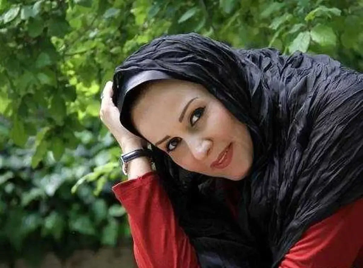 خانم بازیگر به سیم آخر زد | از قد و هیکلتون خجالت بکشید ؛ موهایم را می‌تراشم + فیلم