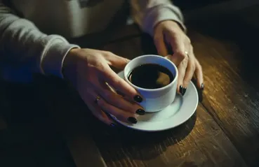 چای در برابر قهوه | کدام نوشیدنی برای سلامت استخوان بهتر است؟