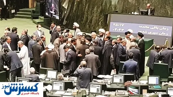 سیاست‌های نهادهای اقتصادی دولت متناقض است