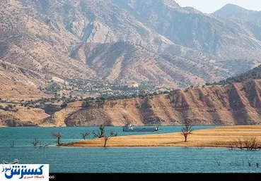 تصاویر/ روستای مدفون زیر دریاچه سد کارون آشکار شد