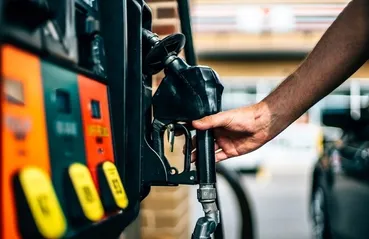 ترفند دولت برای افزایش قیمت بنزین و مهار تورم