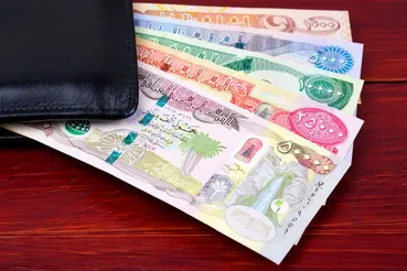 قیمت دینار عراق امروز سه شنبه ۲۸ بهمن اعلام شد / یورو در مرکز مبادله چند؟