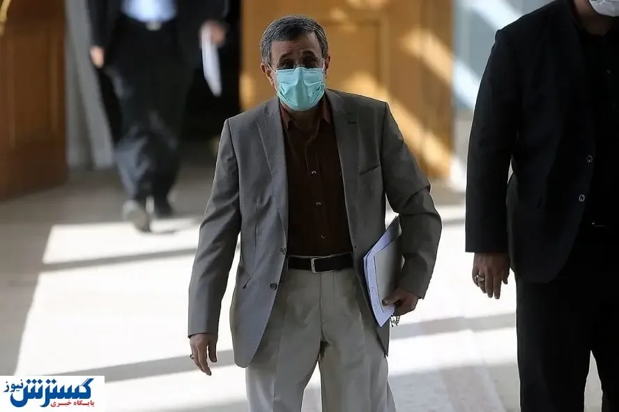 حضور جنجالی احمدی نژاد در جلسه مجمع با تیپ خاص+ عکس