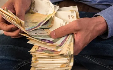 بحران تأمین اجتماعی و نگرانی برای حقوق بازنشستگان / وزیر به قانون عمل نکرده است؟