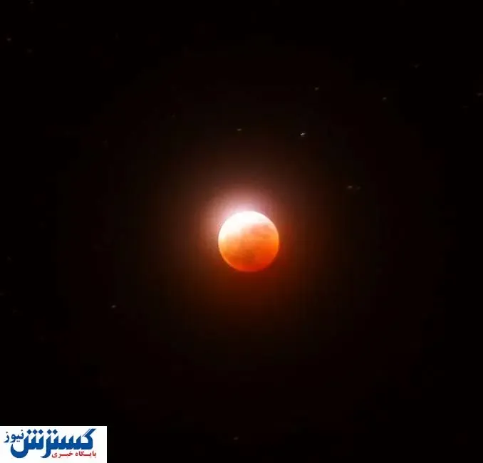 عکس‌های فوق العاده زیبا از «ماه‌گرفتگی کامل خونین» شب گذشته + ببینید