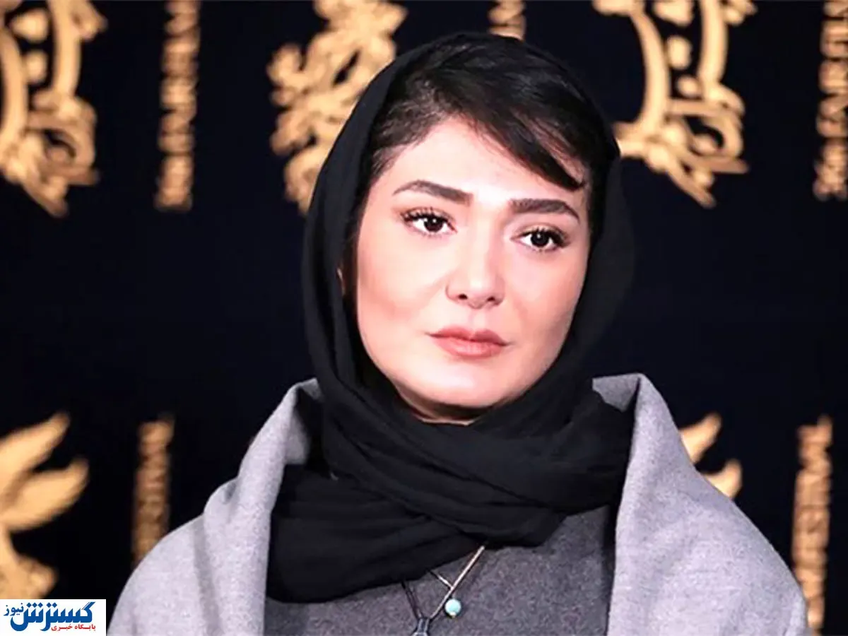 حرف‌های عجیب خانم بازیگر در لایو+ فیلم