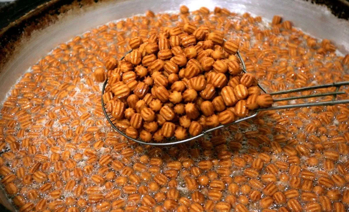 قیمت مصوب زولبیا و بامیه اعلام شد ، گران‌تر نخرید!