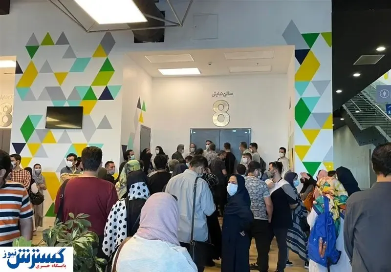 ازدحام عجیب خبرنگاران در مرکز واکسیناسیون!