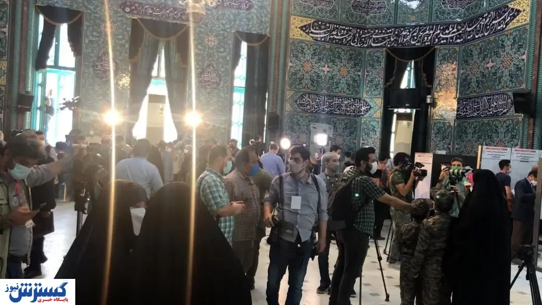 حضور گسترده رسانه های داخلی و خارجی در حسینیه ارشاد
