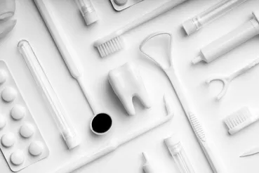 چگونه یک تأمین‌کننده قطعات یونیت دندانپزشکی معتبر پیدا کنیم؟