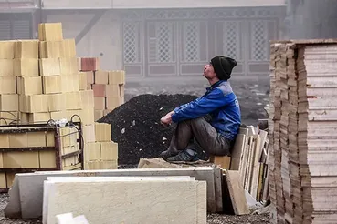 بحران معیشتی کارگران ساختمانی؛ وعده‌ های پوچ تامین اجتماعی ادامه دارد