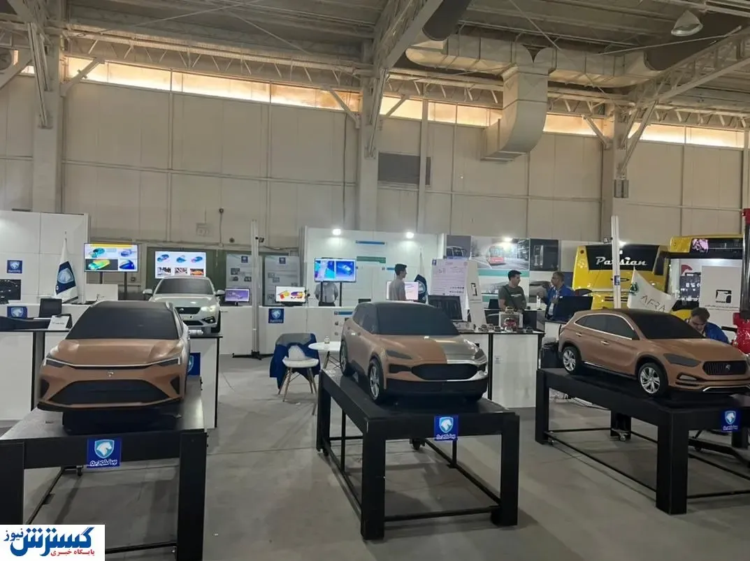 نمایشگاه عجیب خودرویی / اینجا خبری از تحول نیست!