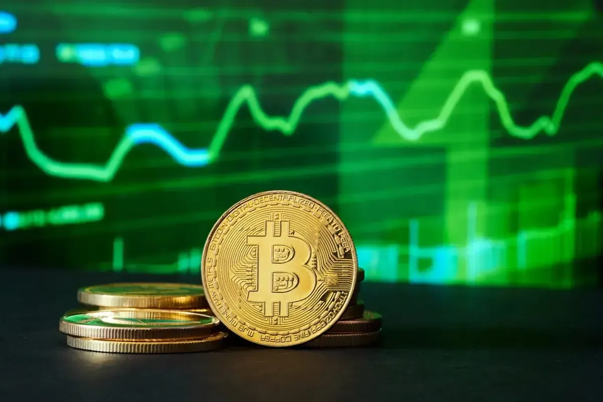 بازار کریپتو در حال پوست‌اندازی / سقوط آزاد بیت کوین تا کجا ادامه دارد؟