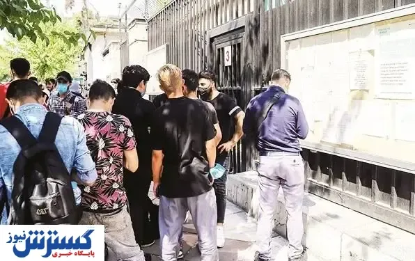 دلال بازی پشت درهای سفارت