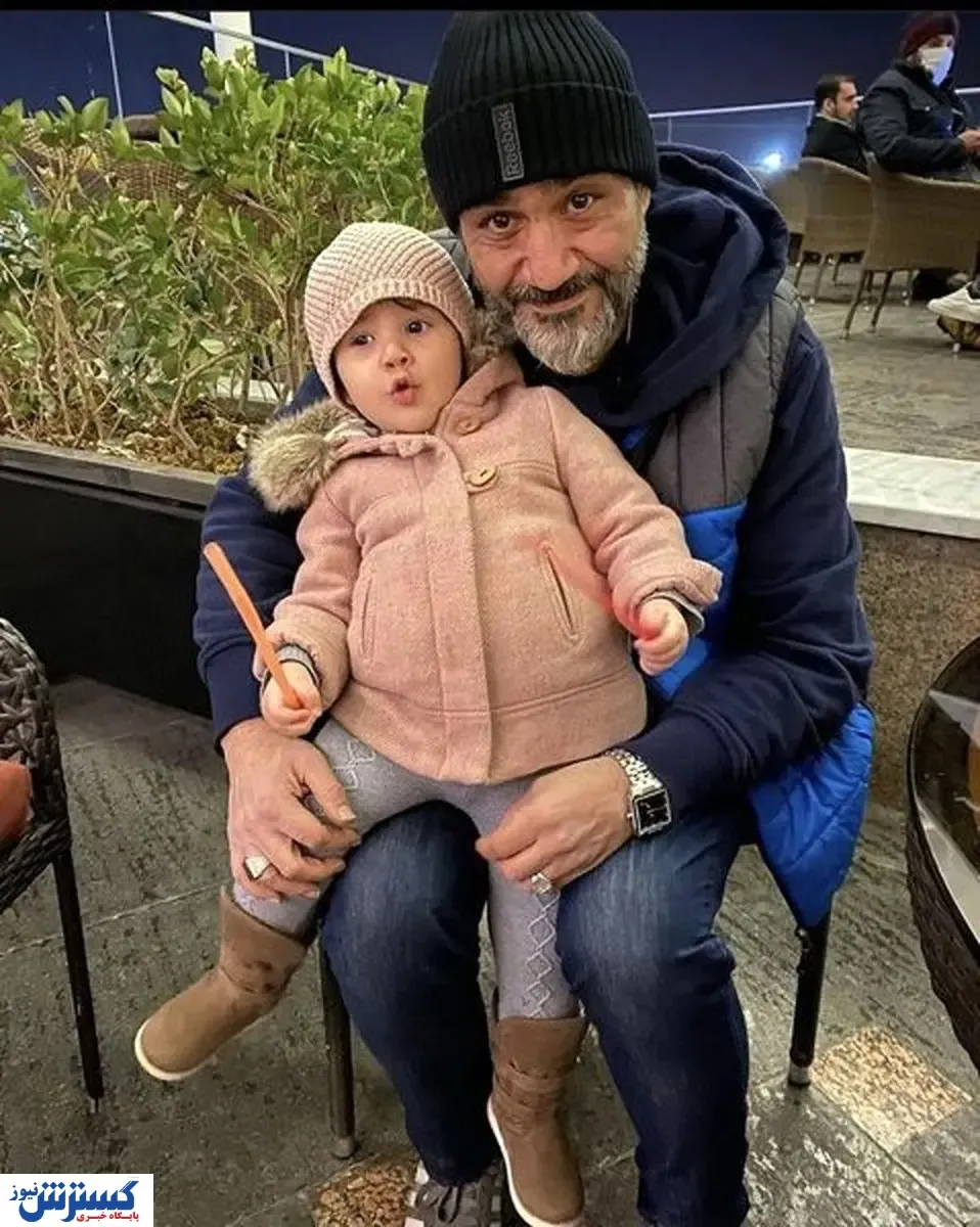 دلبری دختر کوچک مهران غفوریان برای پدرش موقع خواب + عکس