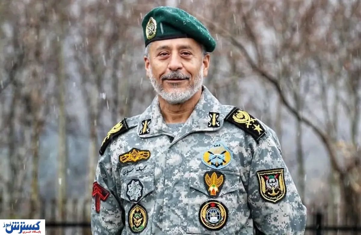 با حکم رهبر انقلاب حبیب الله سیاری سرپرست ستادکل نیروهای مسلح شد