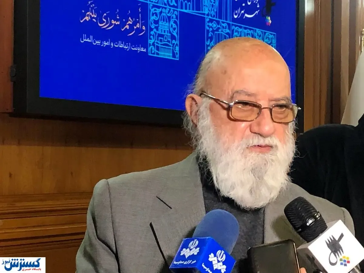 شورای شهر برای تهیه اتوبوس به آب و آتش می زند/ منتظر تاکسی های خارجی باشیم؟