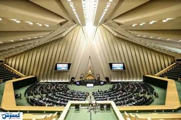 بودجه‌های غیرضروری در اوج تحریم‌ها؛ اولویت زمین گلف ورزشگاه یا تحصیل کودکان ایران؟