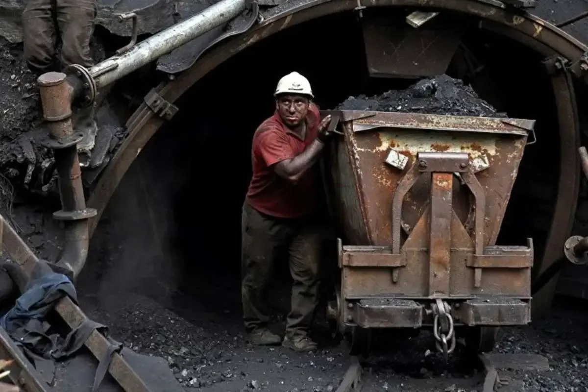 مشکل تازه کارگران مشاغل سخت و زیان‌آور؛ تامین اجتماعی تفسیر به رأی کرد