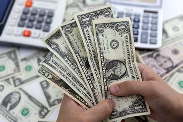 قیمت دلار آزاد امروز دوشنبه ۱۹ مرداد ۱۴۰۵ + جدول