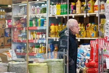 اختصاص کارت خرید به ۲۰ میلیون نفر / وزارت اقتصاد دست به کار شد
