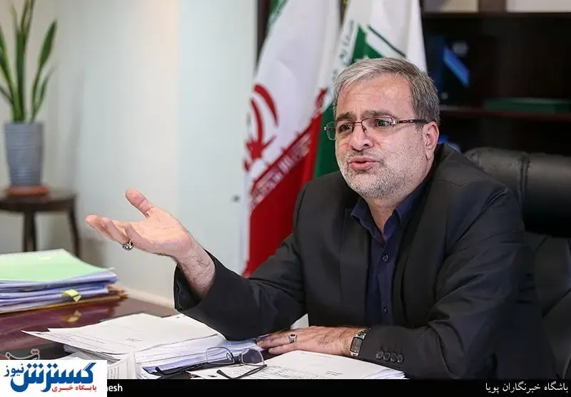 این کارخانه به مدارس ۴۰ هزار تن کاغذ می‌دهد