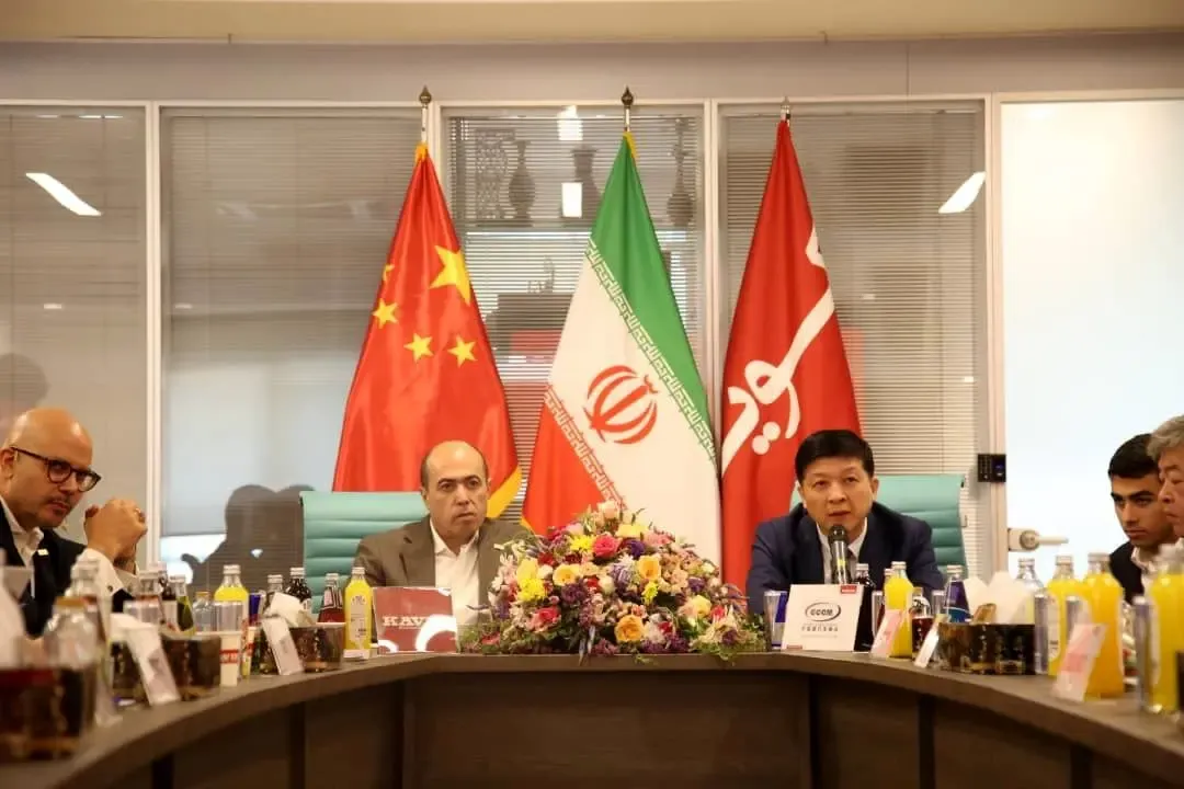 بازدید رئیس اتاق بازرگانی، اعضای انجمن صنعت موتورسیکلت و تولید کنندگان برتر چین، به منظور سرمایه گذاری در صنعت موتورسیکلت از کویرموتور