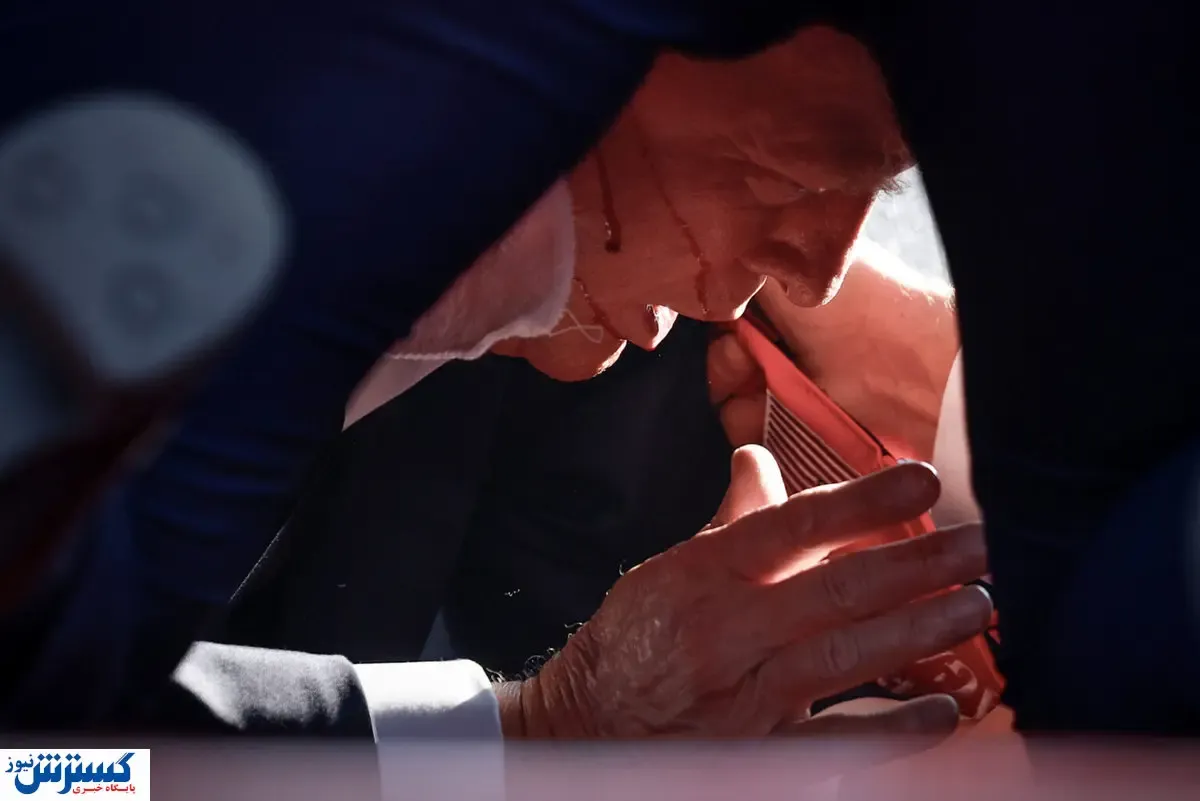 شلیک ناخواسته ترامپ به دست راست خود