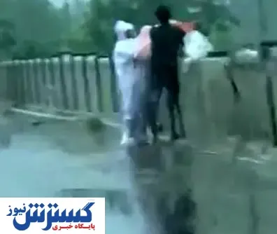 پرتاب اجساد کرونایی ها از پل به رودخانه! / عکس