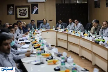 با توجه به شعار سال امکانات کشور و دستگاه‌های اجرایی باید در حمایت از تولید باشد/ تلاش برای بومی سازی و تکیه بر توان داخلی